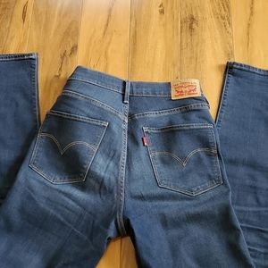LEVIS "311 Shaping Skinny" Jeans- Size 29 (EUC)